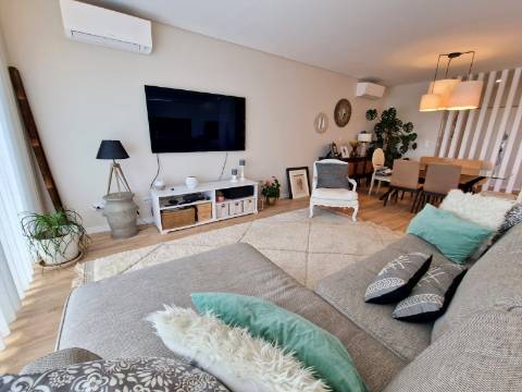 Apartamento T3 com terraço com 144,88 m2 e barbecue coberto - Ericeira