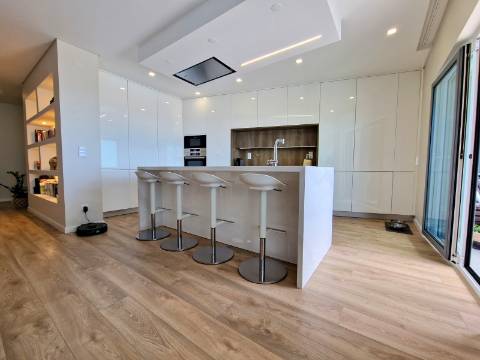 Apartamento T3 com terraço com 144,88 m2 e barbecue coberto - Ericeira