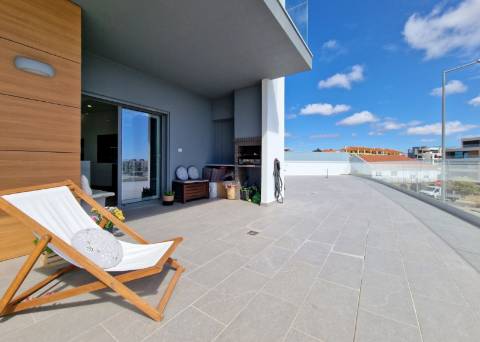 Apartamento T3 com terraço com 144,88 m2 e barbecue coberto - Ericeira