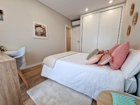 Apartamento T3 com terraço com 144,88 m2 e barbecue coberto - Ericeira