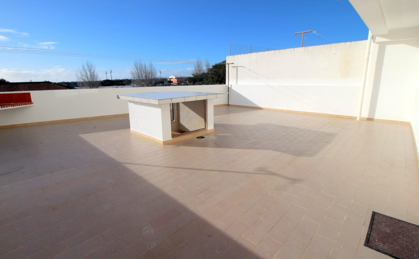 APARTAMENTO T2 no CENTRO de MAFRA