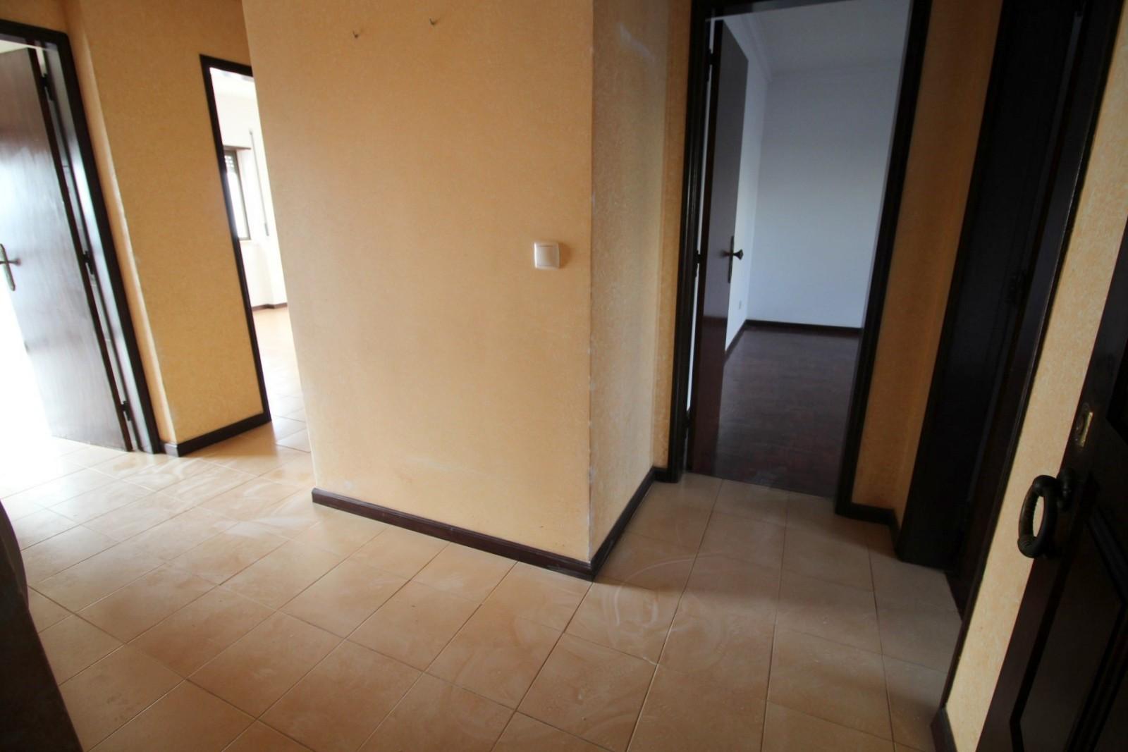 APARTAMENTO T2 no CENTRO de MAFRA