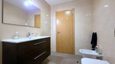 Apartamento T3 Duplex, com duas salas, usado na Malveira