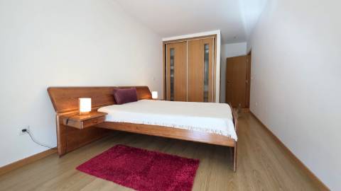 Apartamento T3 Duplex, com duas salas, usado na Malveira