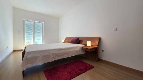 Apartamento T3 Duplex, com duas salas, usado na Malveira