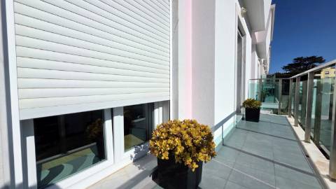 Apartamento T3 Duplex, com duas salas, usado na Malveira