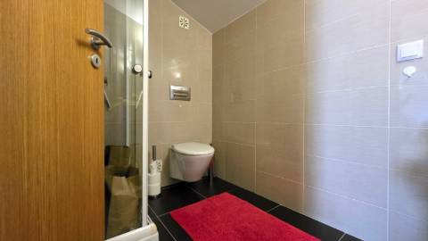 Apartamento T3 Duplex, com duas salas, usado na Malveira