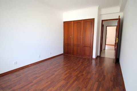 Apartamento T2 para Arrendamento no centro de Mafra.