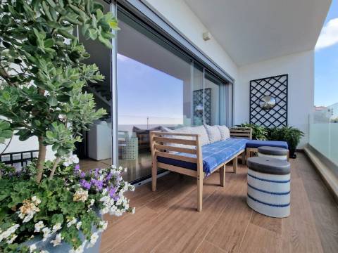 Apartamento T4 duplex, com vista de Mar, Ericeira