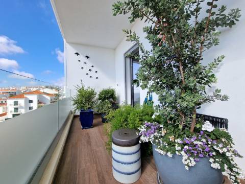 Apartamento T4 duplex, com vista de Mar, Ericeira