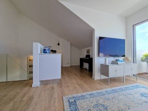 Apartamento T4 duplex, com vista de Mar, Ericeira