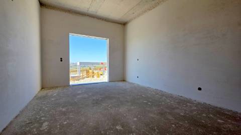 Moradia isolada T4+1 de arquitetura contemporânea na Ventosa - Torres Vedras.