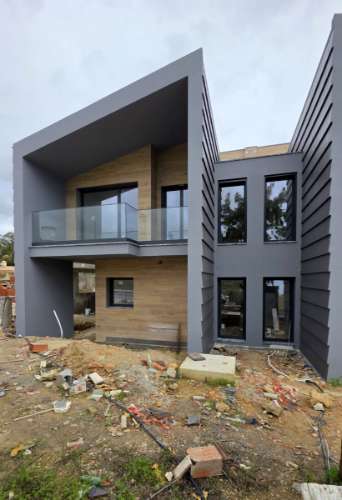 Moradia T3+1 Ericeira com piscina e jardim