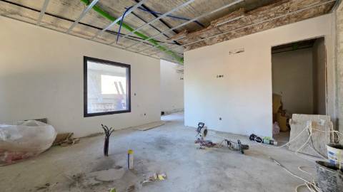 Moradia T3+1 Ericeira com piscina e jardim