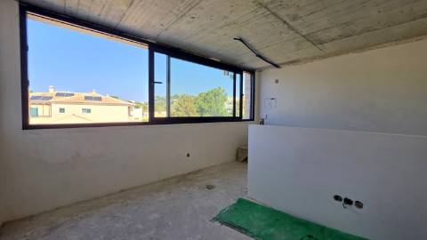 Moradia T3+1 Ericeira com piscina e jardim