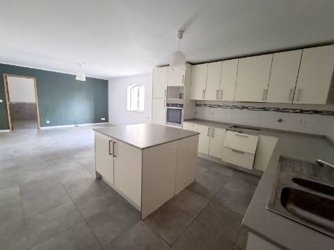 Moradia T4 usada no Ramalhal