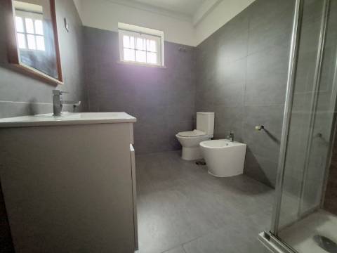 Moradia T4 usada no Ramalhal