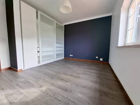 Moradia T4 usada no Ramalhal