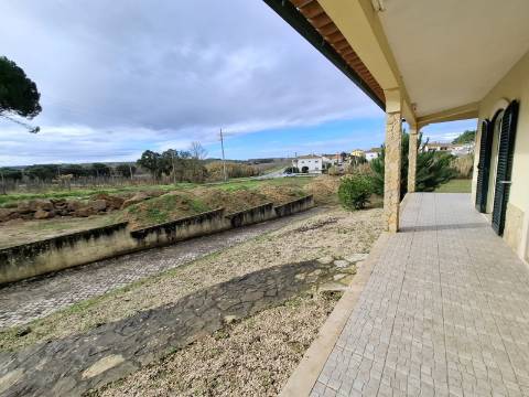 Moradia T4 usada no Ramalhal