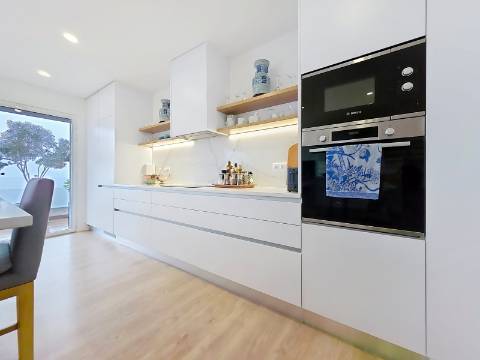 Apartamento T4 duplex, com vista de Mar, Ericeira