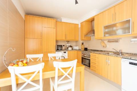 Apartamento T2 Usado em Vialonga