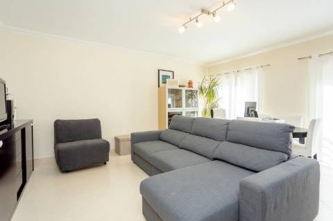 Apartamento T2 Usado em Vialonga