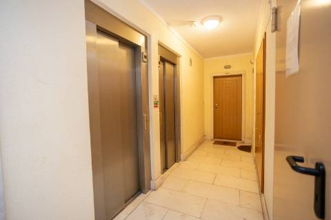 Apartamento T2 Usado em Vialonga