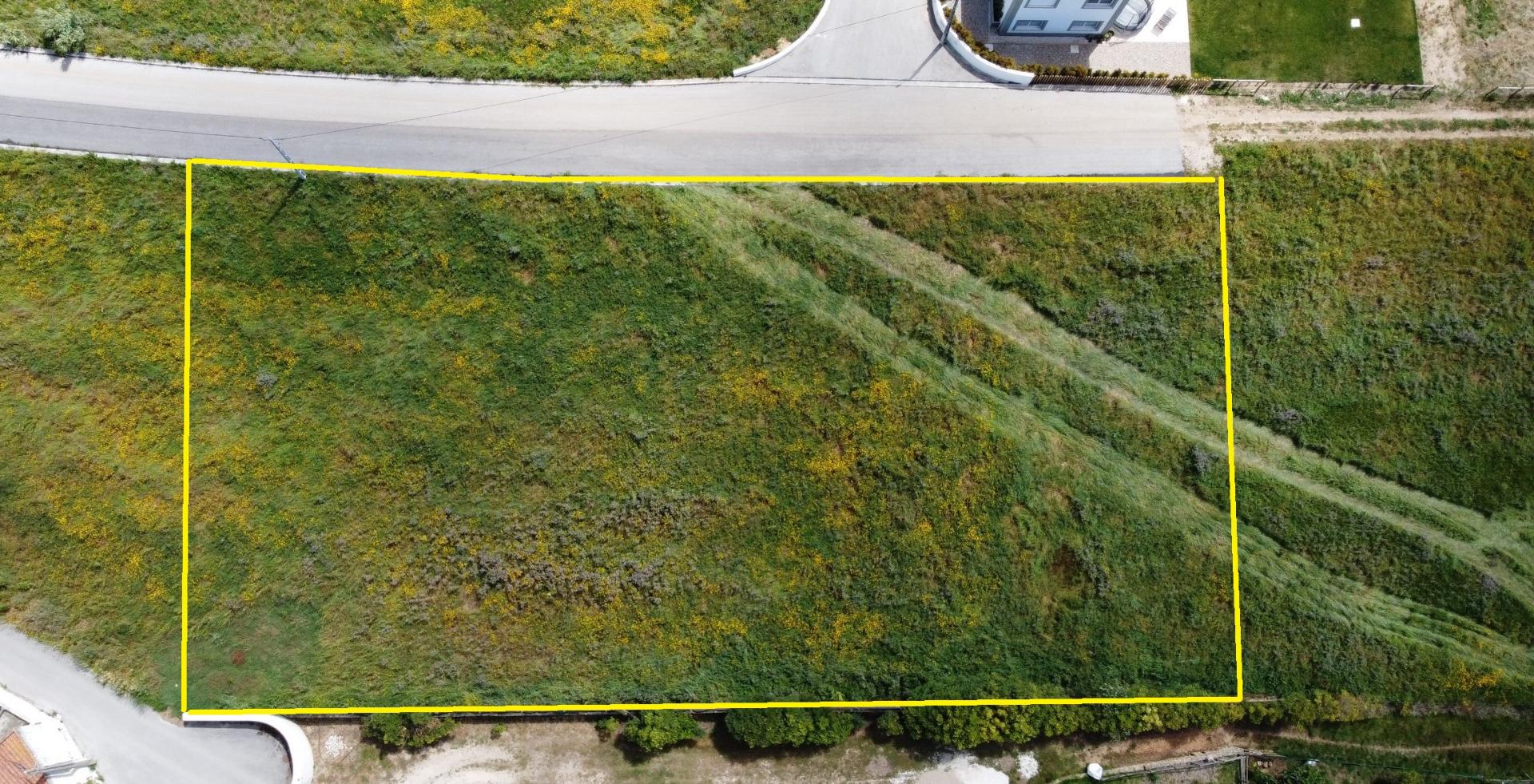 Terreno rústico inserido em espaços urbanos