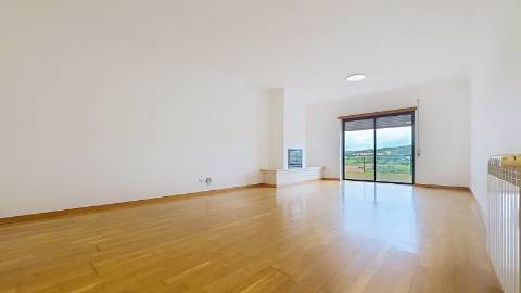 Apartamento T2 para arrendar -Malveira