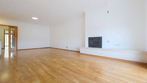 Apartamento T2 para arrendar -Malveira