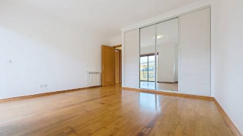 Apartamento T2 para arrendar -Malveira