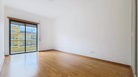 Apartamento T2 para arrendar -Malveira