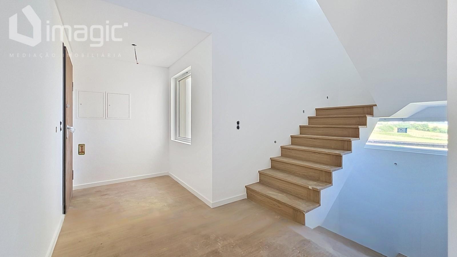 Moradia T4 nova de Design moderno, em Mafra.