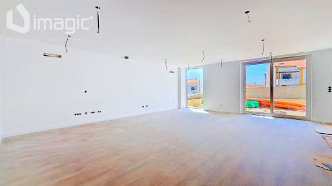 Moradia T4 nova de Design moderno, em Mafra.