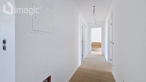 Moradia T4 nova de Design moderno, em Mafra.