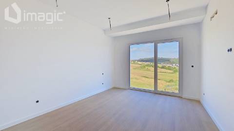 Moradia T4 nova de Design moderno, em Mafra.