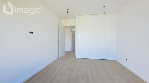 Moradia T4 nova de Design moderno, em Mafra.