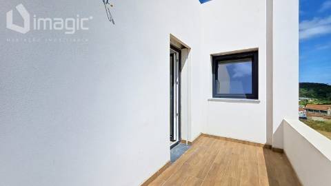 Moradia T4 nova de Design moderno, em Mafra.