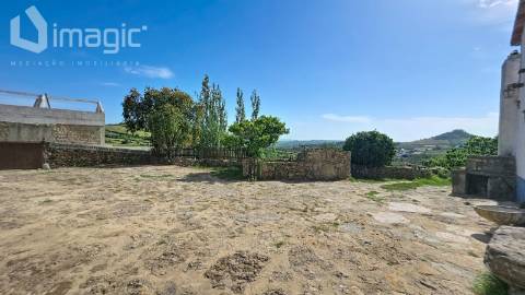 Quinta em Mafra inserida num terreno com 5,331m2.