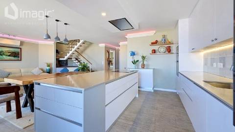 APARTAMENTO T4 DUPLEX - VISTA DE MAR, ERICEIRA CENTRO