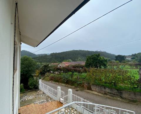 Moradia T3, em Almalaguês