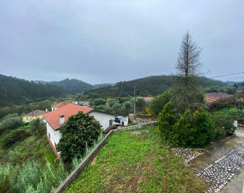 Moradia T3, em Almalaguês