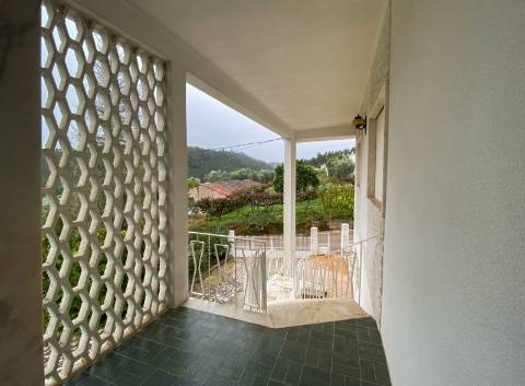 Moradia T3, em Almalaguês