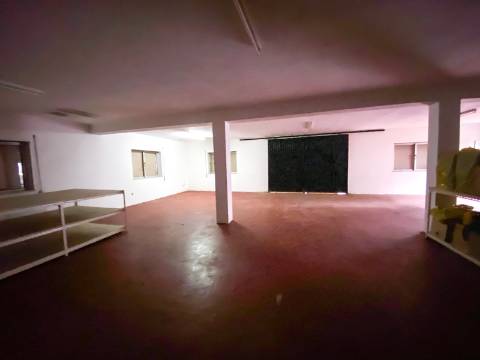 Moradia T3, em Almalaguês