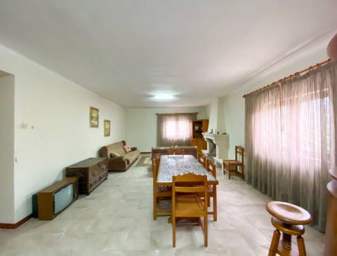 Moradia T3, em Almalaguês