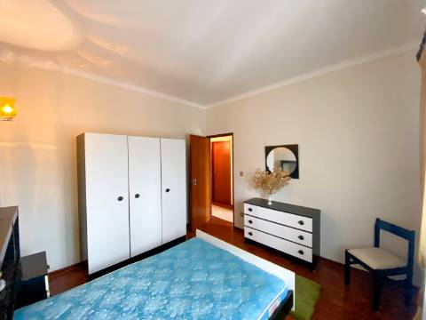 Moradia T3, em Almalaguês