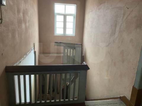 Prédio de 5 Pisos situado em plena Baixa da Cidade de Coimbra, para venda