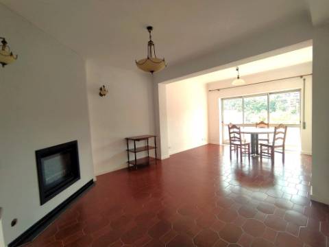 Arrenda-se Apartamento T3 mobilado junto à Solum, Coimbra
