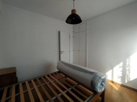 Arrenda-se Apartamento T3 mobilado junto à Solum, Coimbra
