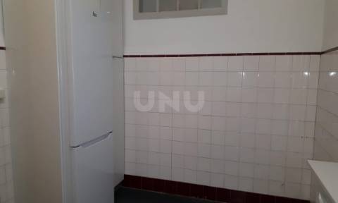 Apartamento T2 perto do Largo da Portagem para arrendamento